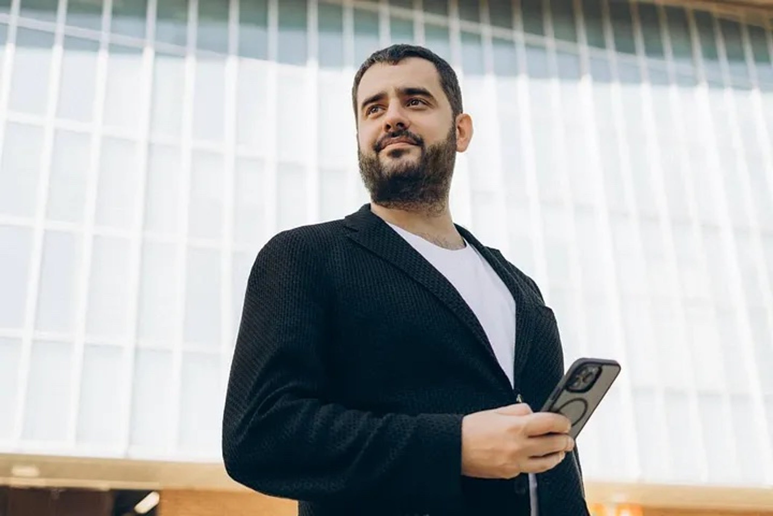 Placeholder alt text