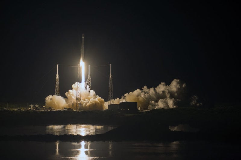 Falcon 9 liftoff. 