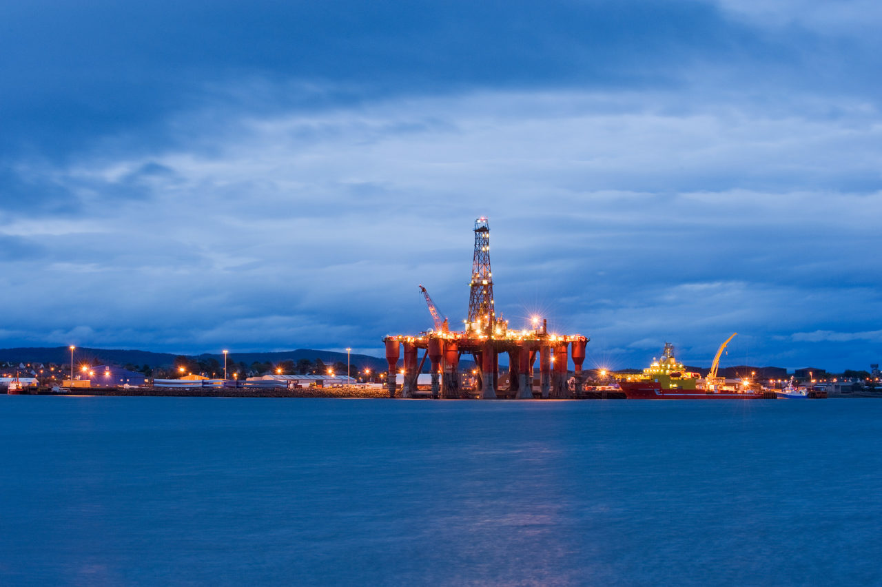 Oil rig in the North Sea. Photo: Wikimedia.