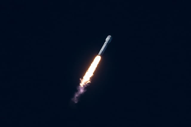 Falcon 9 lifts off carrying Intelsat 35e. Photo: SpaceX.