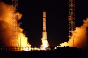 Proton M takes off from the launch pad carrying AsiaSat 9 on Sept. 28, 2017. Photo: AsiaSat.