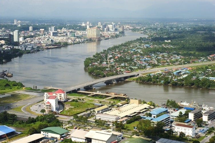 The Tun Salahuddin Bridge in East Malaysia. Photo: Wikimedia.
