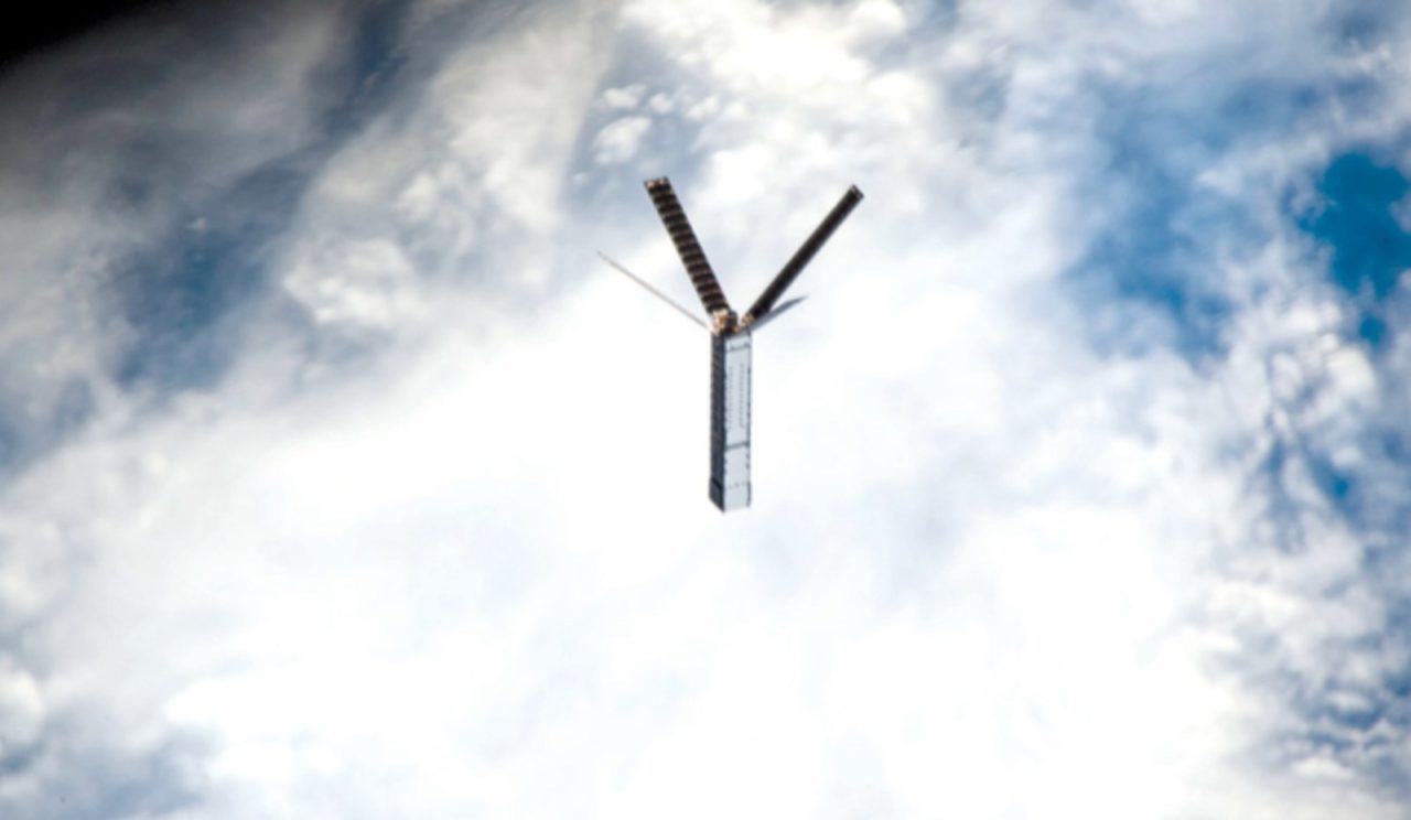Altair Pathfinder successfully deploying its solar arrays just after deploying from the NanoRacks CubeSat Deployer on the iSS. Photo: NASA/Millennium Space Systems.