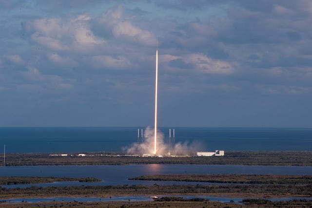 A SpaceX Falcon 9 lifts off for the GovSat 1 mission in January 2018. Photo: SpaceX.
