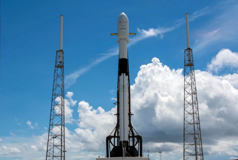 A SpaceX Falcon 9 rocket on the launch pad, carrying Telesat’s Telstar 18 Vantage HTS. Source: SpaceX