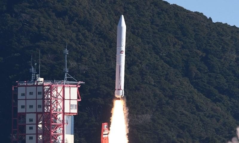 The Epsilon-4 rocket lifting off from the Uchinoura Space Center on Jan. 18. Photo: AFP