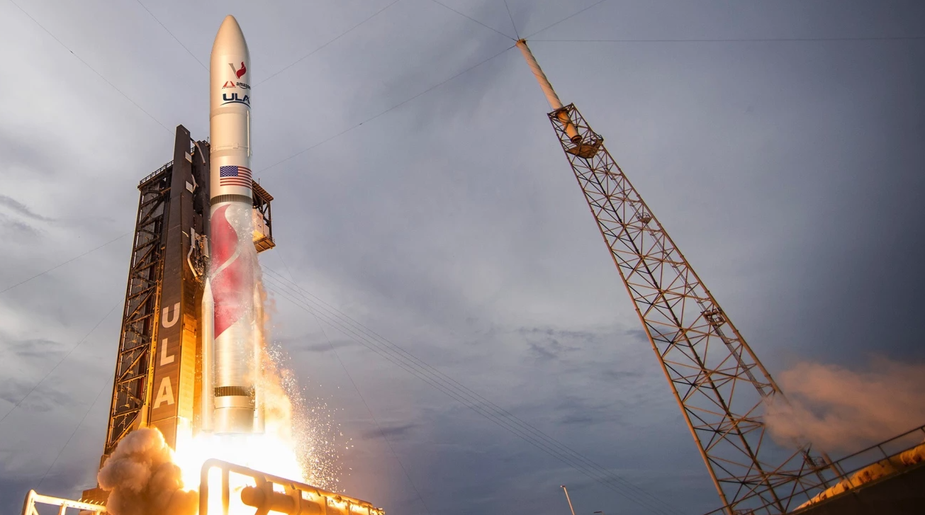 Rendering of the first ULA Vulcan launch with Amazon Kuiper satellites. Photo via Amazon. 