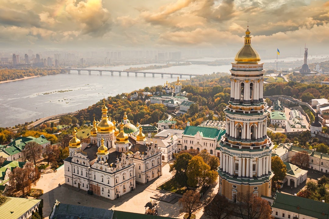 Kyivstar Starts Direct to Cell Service in Ukraine With Starlink 