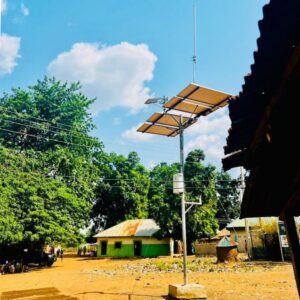 Village in Nigeria with Starlink on the AMN base station. Photo: